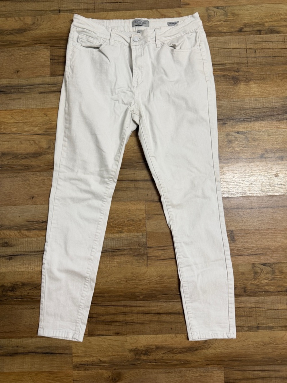 Judy Blue White Skinny Jeans - Classic Five-Pocket
